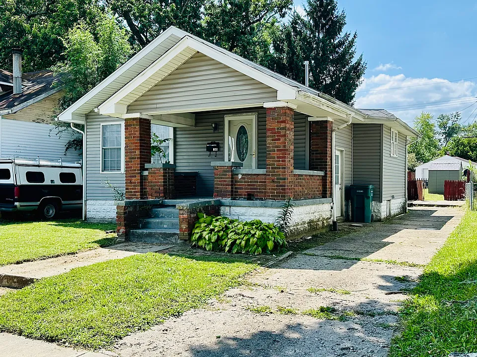 148 SW 15th St