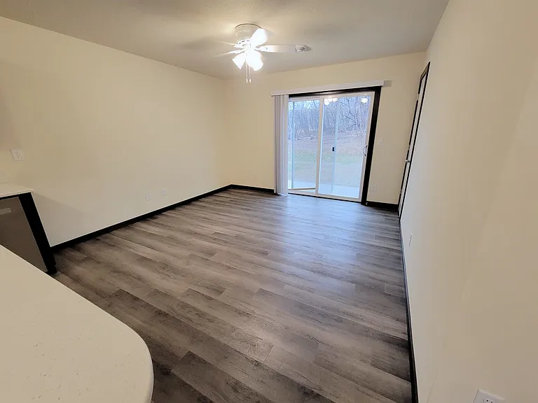 303 S Wasson Ln #E — Photo 14
