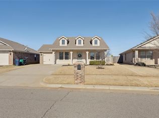 19213 Bajo Dr, Edmond, OK 73012