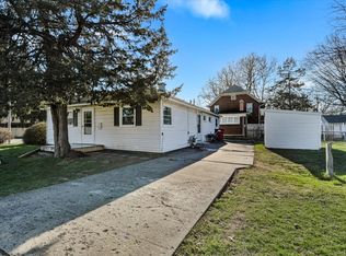 1302 W Springfield Ave, Champaign, IL 61821