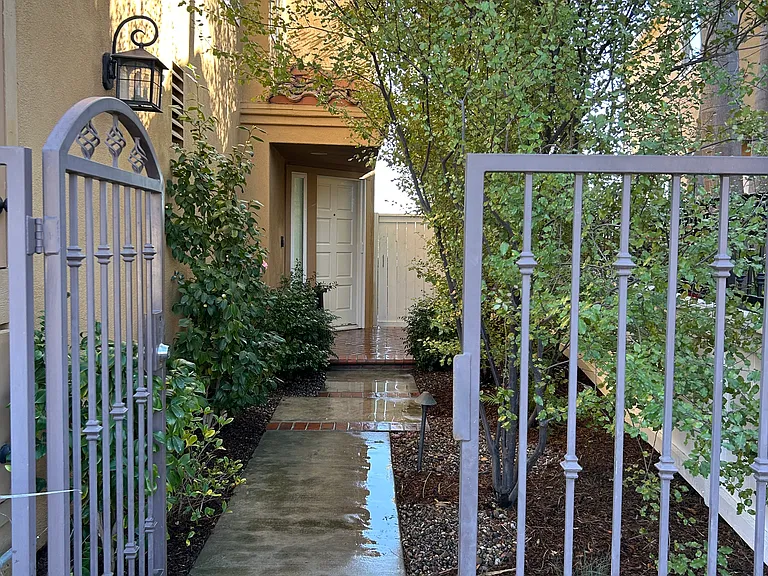 22 Stern St — Photo 29