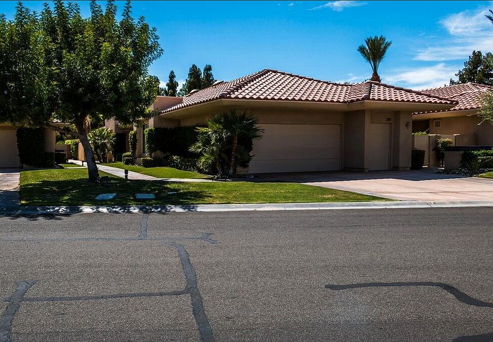 1st image of 297 W Kavenish Dr