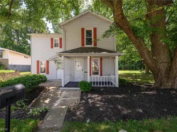 1718 Ferndale Rd NW, Canton, OH 44709