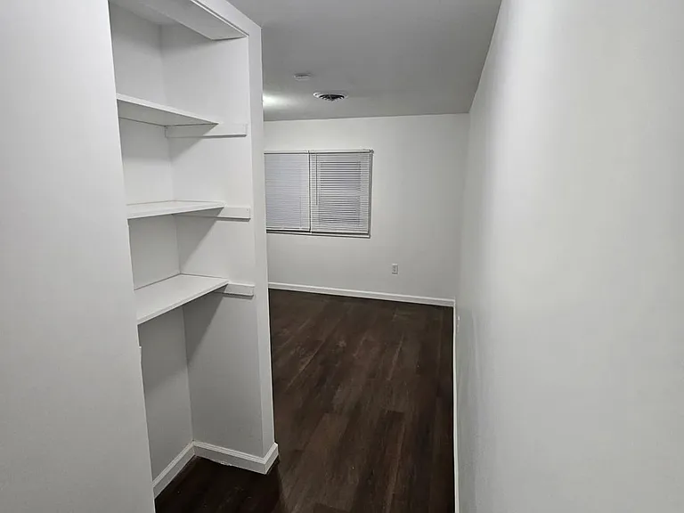 5005 Chase St — Photo 5