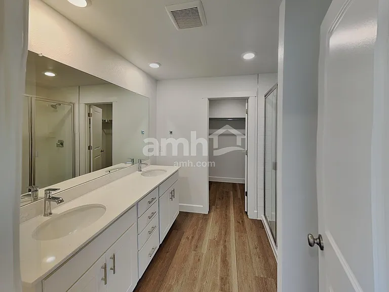 10072 Potomac St — Photo 11