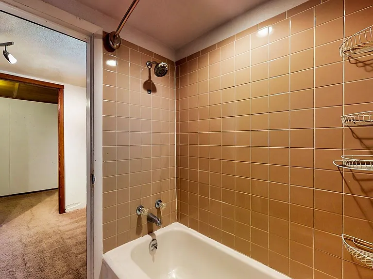 3317 N Saint Paul St — Photo 20