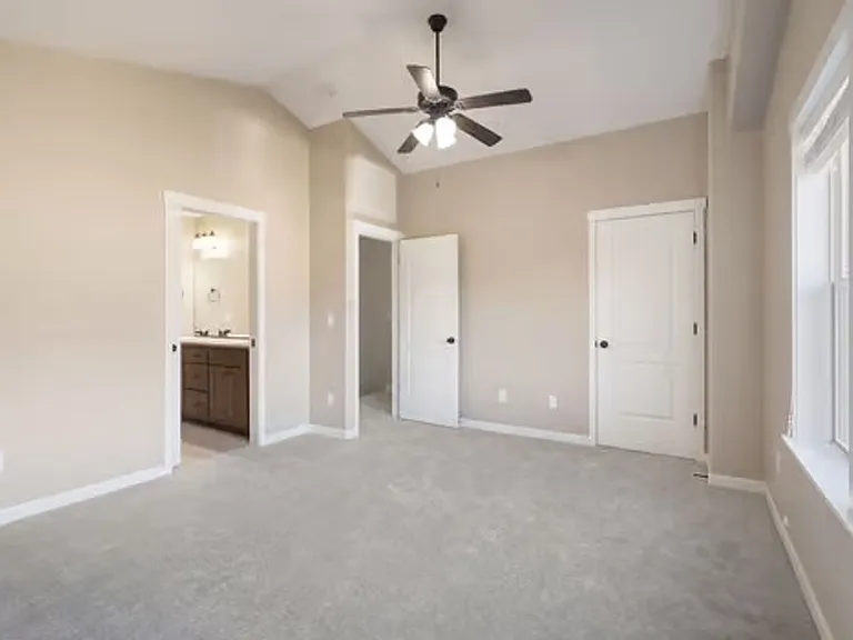 2610 NE 131st Ct — Photo 11