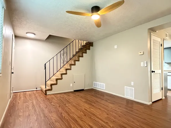 359 N 100 W APT 1, Centerville, UT 84014