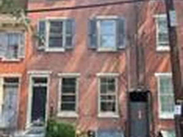 303 Wood St