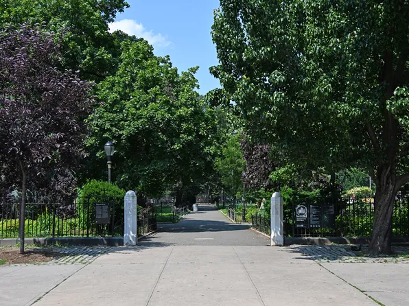 12 Halsey Street image 19 of 23