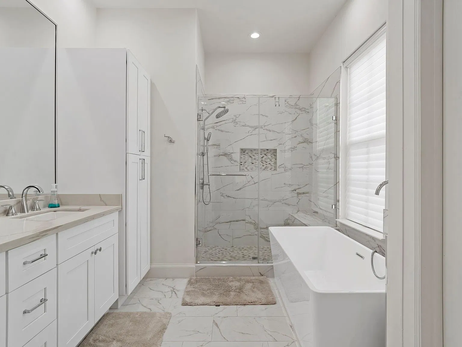 3 bed, 3.5 bath, 2073 sqft, $8,000 — Photo 4