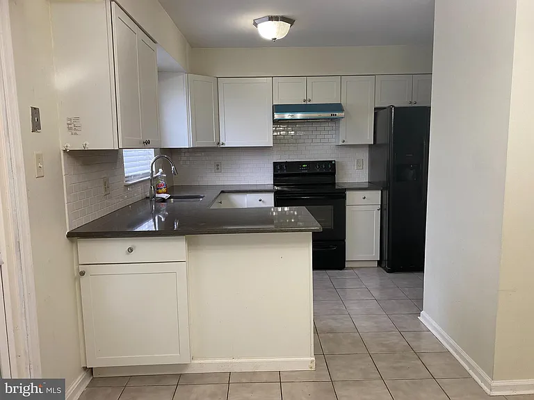 9 Revere Pl — Photo 3