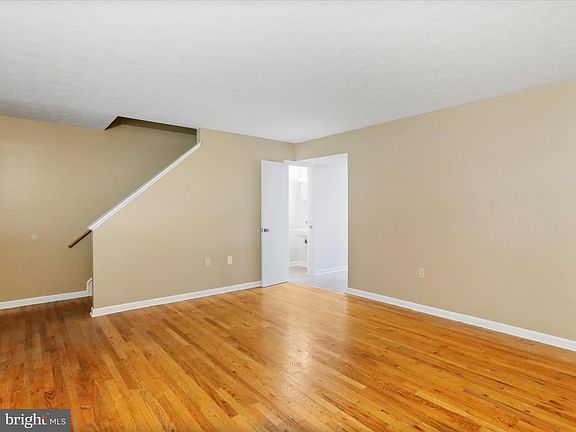 5th image of 231 Buckingham Dr