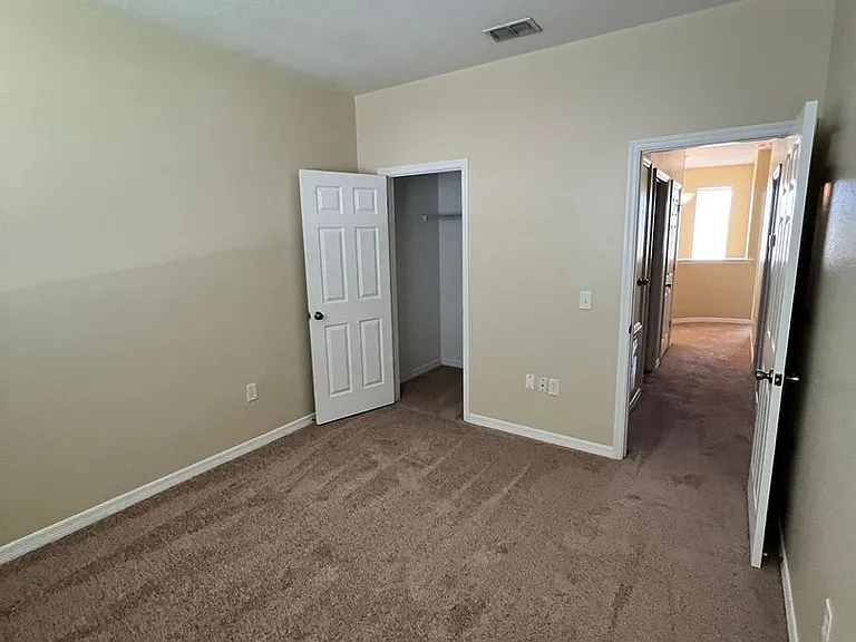 2202 Seven Oaks Dr — Photo 25