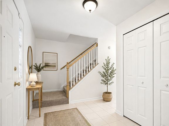 3rd image of 1615 Canterbury St