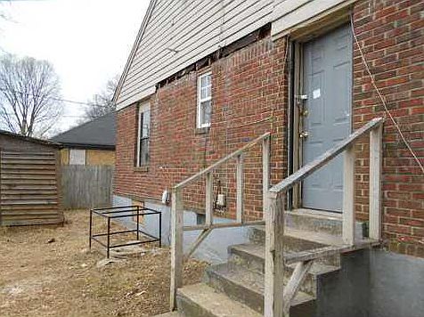 2nd image of 3166 Crump Ave