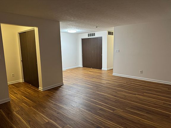 5th image of 5108 Foxmoor Cir #5108