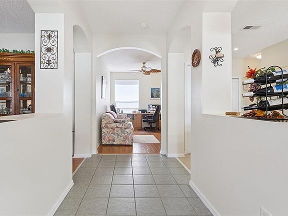 3rd image of 25239 Cranes Roost Cir
