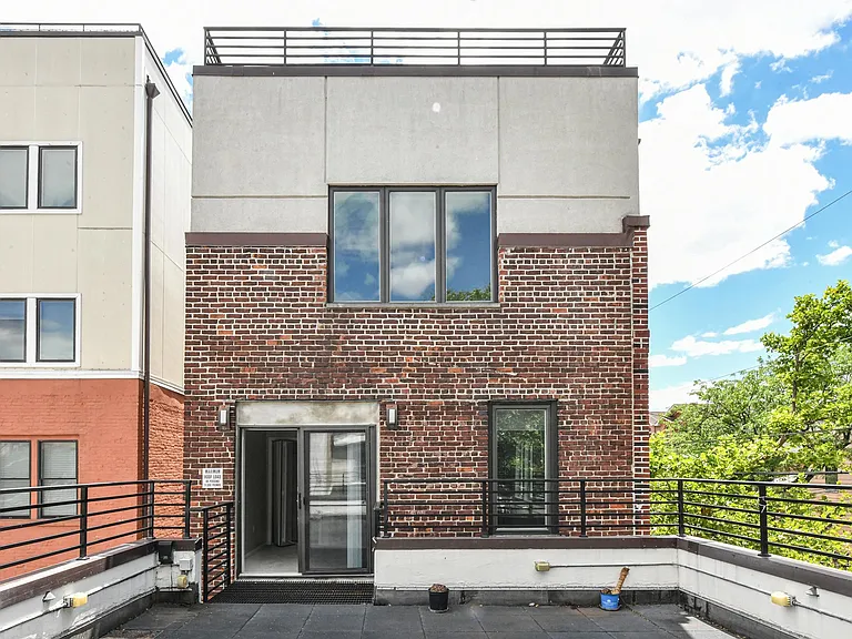 58 Giles Ave #3 — Photo 23