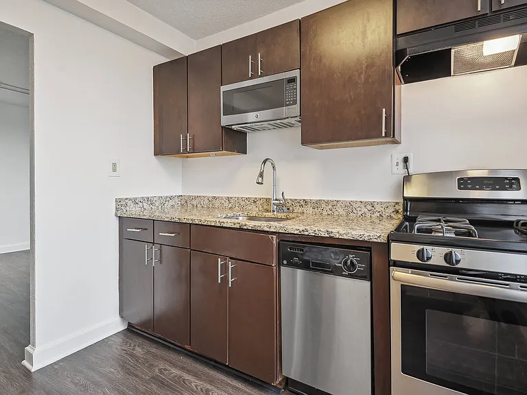 Broadstone Van Dorn — Photo 11