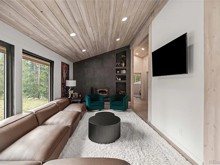 53 Rena Rd — Photo 11