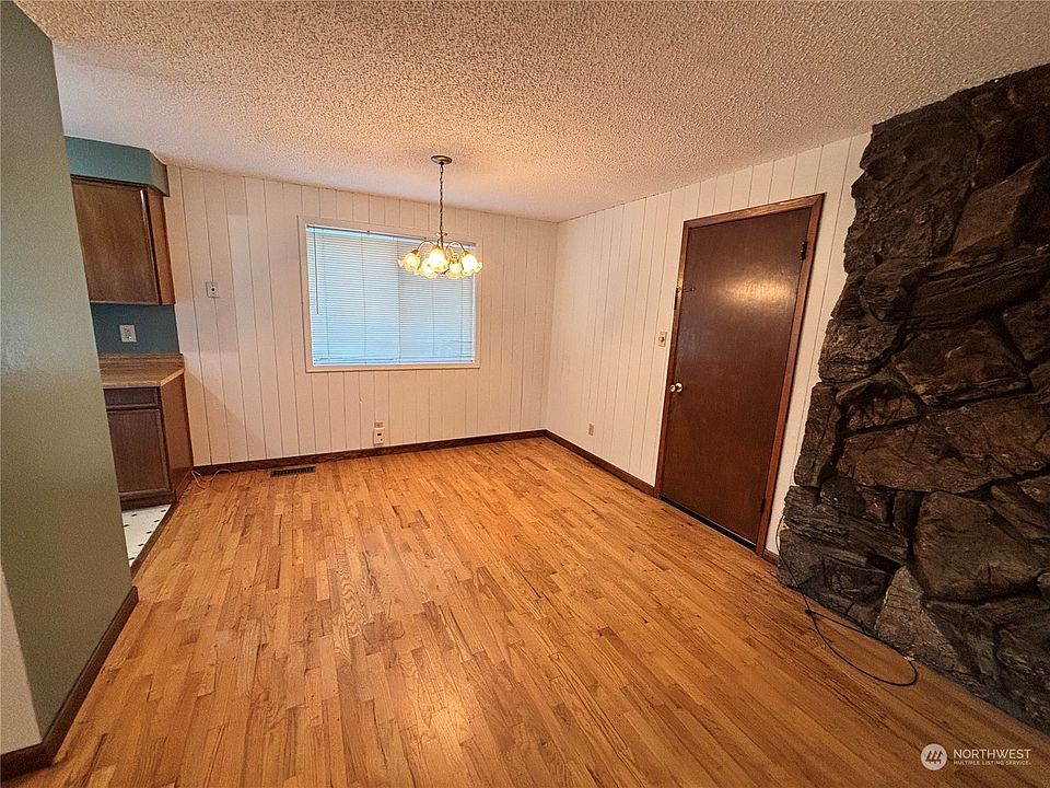 2nd image of 921 Cline Avenue