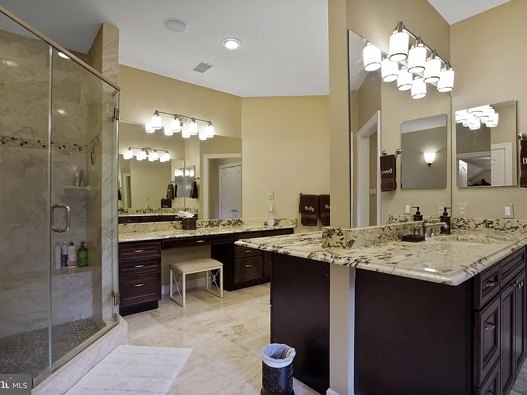 9864 Walker Glen Ct — Photo 25
