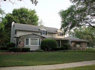 1719 Vassar Dr, Lansing, MI 48912