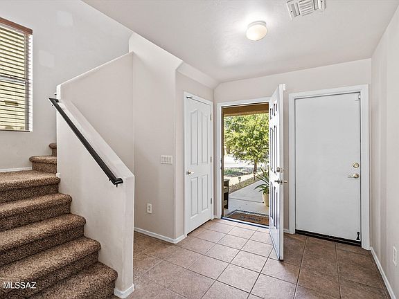 3rd image of 4046 E Agate Knoll Dr