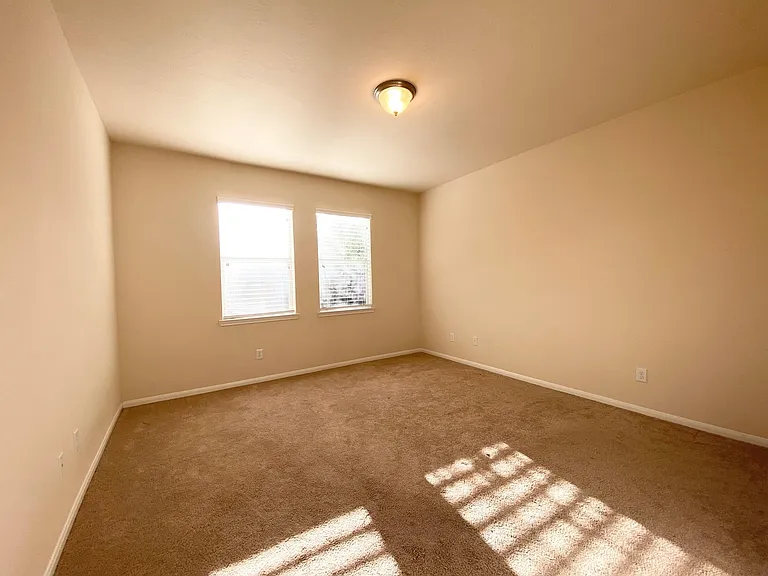 8922 Cedar Mound Ln — Photo 12