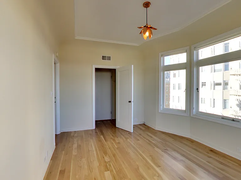 2090 Green Street (003r) — Photo 23