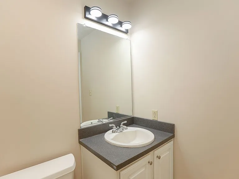 179 Herman Melville Ave — Photo 31