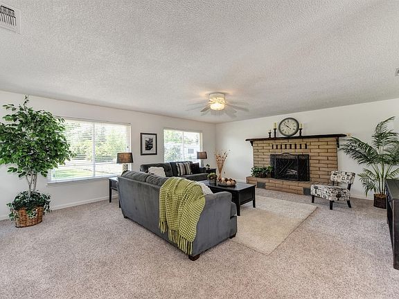 4th image of 1546 Misty Ln