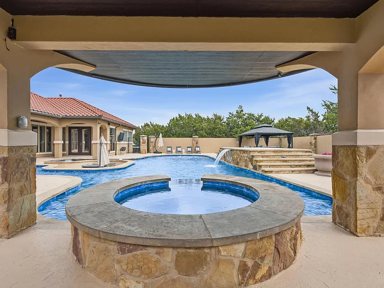 1028 Villa Hill Dr — Photo 35