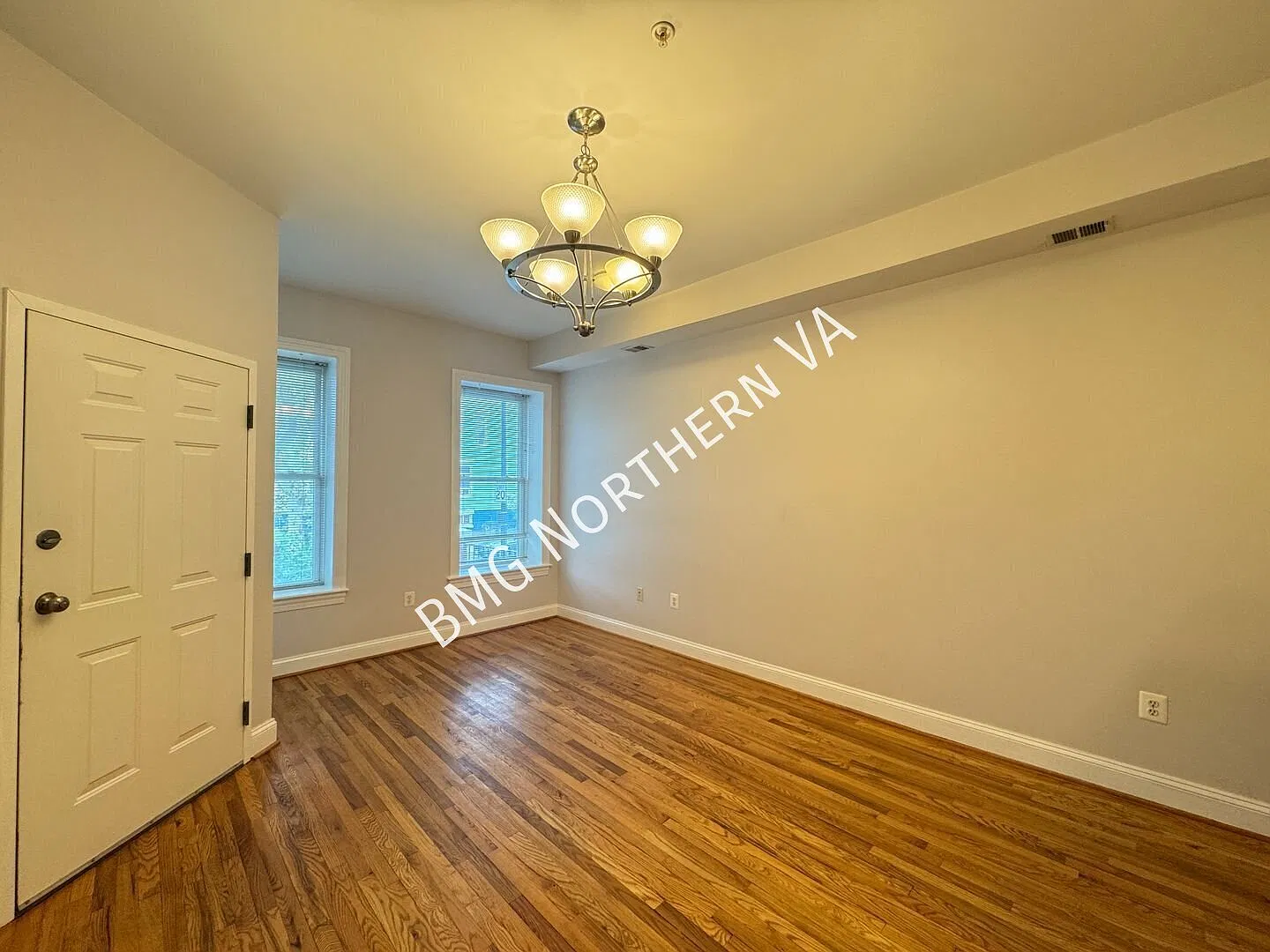 Charming 2BR/2BA Condo in Columbia Heights — Photo 2