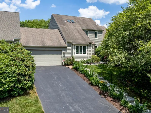 1128 Mews Ln, West Chester, PA 19382