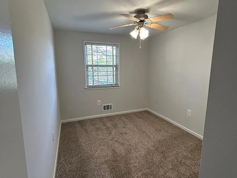 Longview — Photo 246