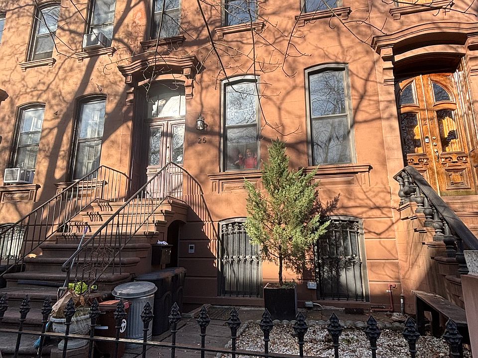 1st image of 25 Clifton Pl #1