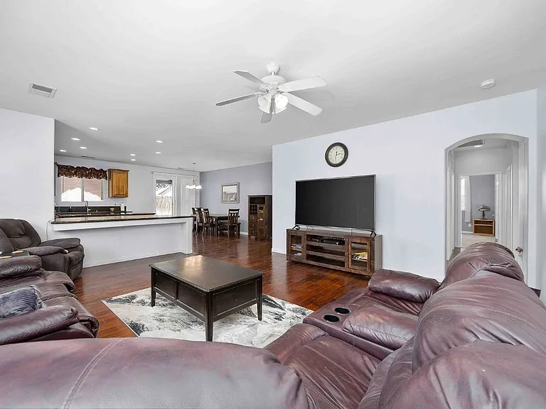 6202 Ocean Jasper Dr — Photo 2