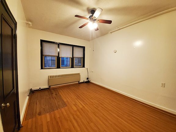 2nd image of 834 W Fullerton Ave APT A