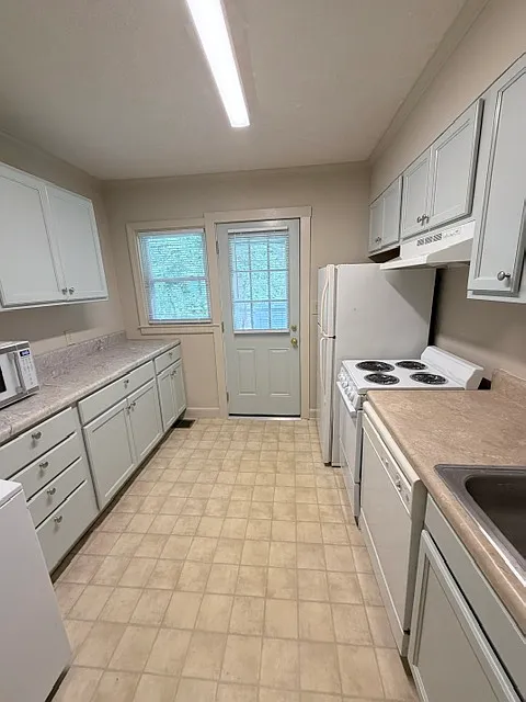 1 bed, 725 sqft, $1,050 — Photo 4