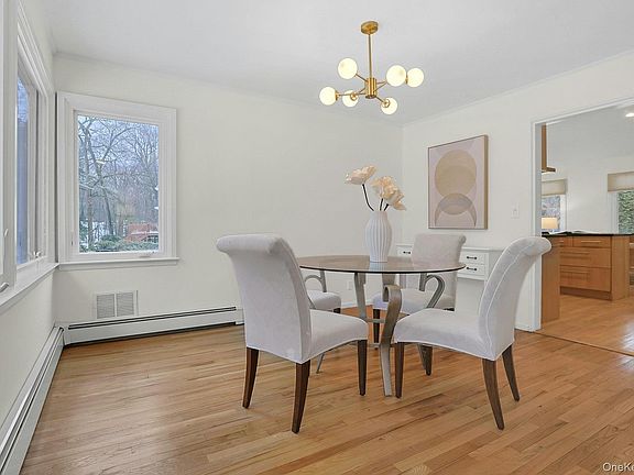 5th image of 97 Winding Brook Road
