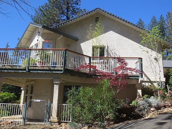 2nd image of 15192 Carrie Dr