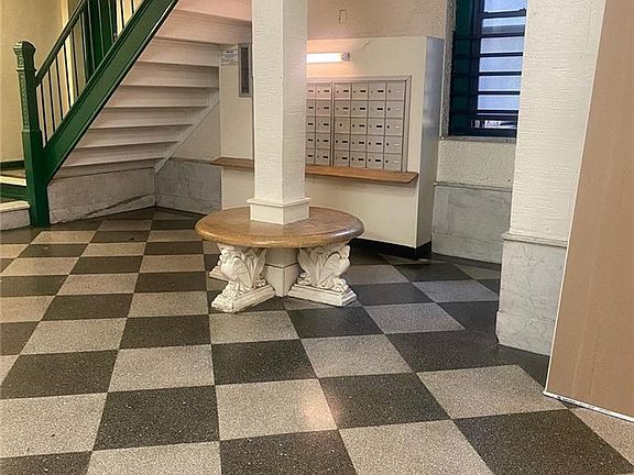 5th image of 185 E 163rd St APT E1
