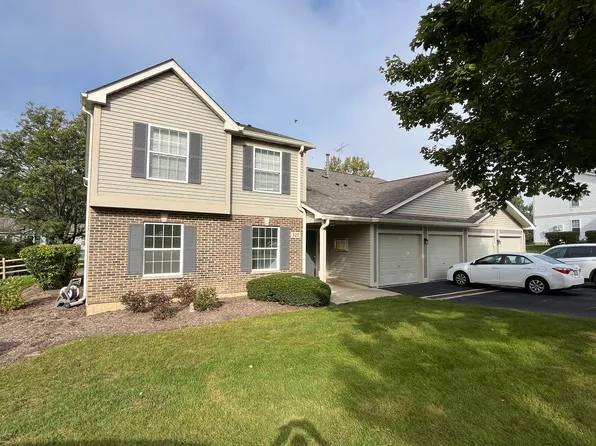 320 Buckingham Cir APT B, Elgin, IL 60120