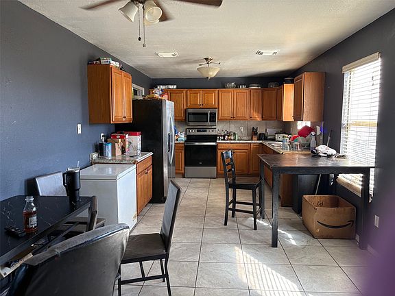 5th image of 8753 Hunters Point Way