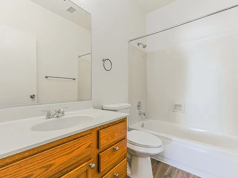 4262 E Alder Ave — Photo 15