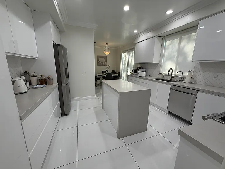 5711 Aura Ave — Photo 37