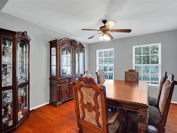 5th image of 205 Corey Way