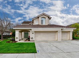 17586 Winding Creek Rd, Salinas, CA 93908